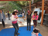 �y�A�ɂȂ��ăs�U�Â���