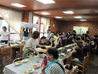 �y�������H