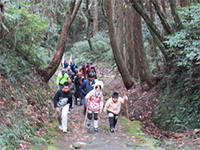 ����i��U��