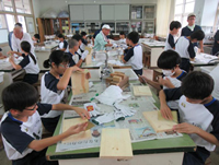 �����ɃT���h�y�[�p�[��������