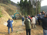 �����\�ыƋ@�B�̍�Ƃ����w