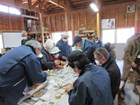 �T�N���̉��M�Ɖ��M���ĂÂ���