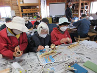 �T�N���̉��M�Ɖ��M���ĂÂ���