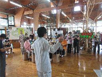 �Ɨt���̐X�@�r�W�^�[�Z���^�[