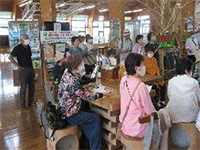 �Ɨt���̐X�@�r�W�^�[�Z���^�[