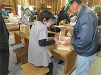 �؍H�̌��i�L�b�`���y�[�p�[�z���_�[�j